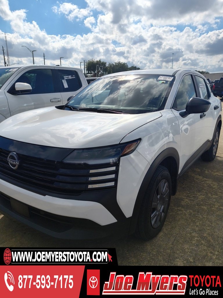 2025 Nissan Kicks S
