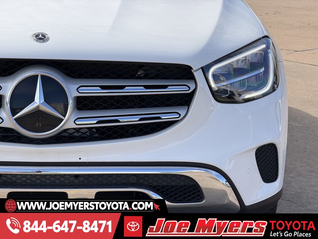 Used 2021 Polar White Mercedes-Benz GLC 300 image 4