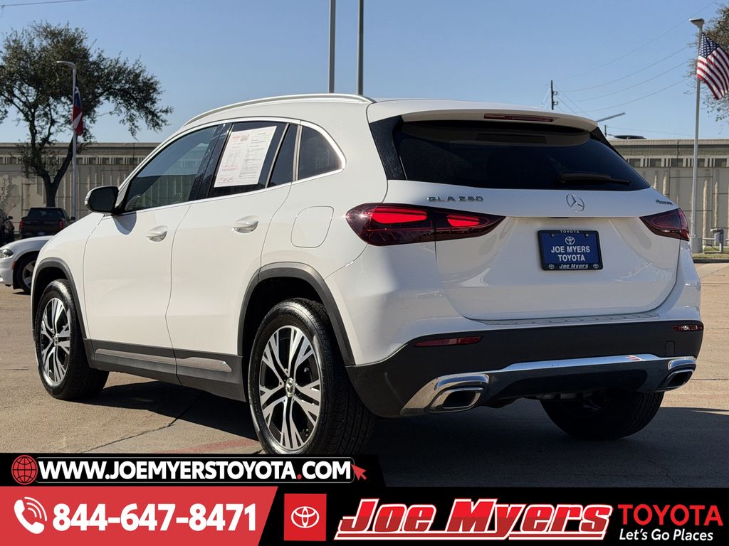 Used 2025 White Mercedes-Benz GLA 250 image 7