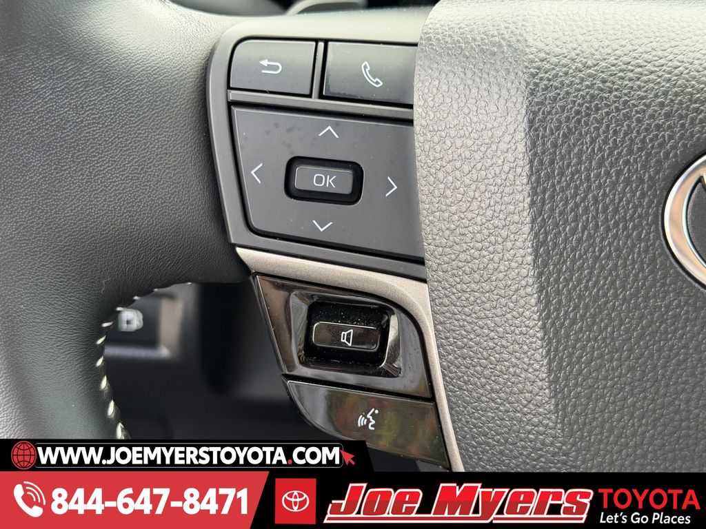 Used 2025 Ice Cap Toyota SE image 24