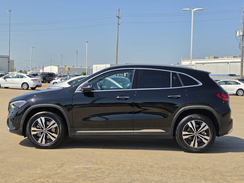 Used 2025 Black Mercedes-Benz GLA 250 image 6