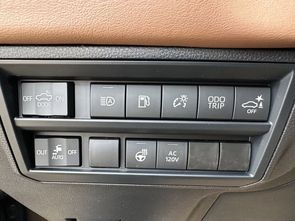 2025 Toyota Tundra 1794 Edition - Photo 16