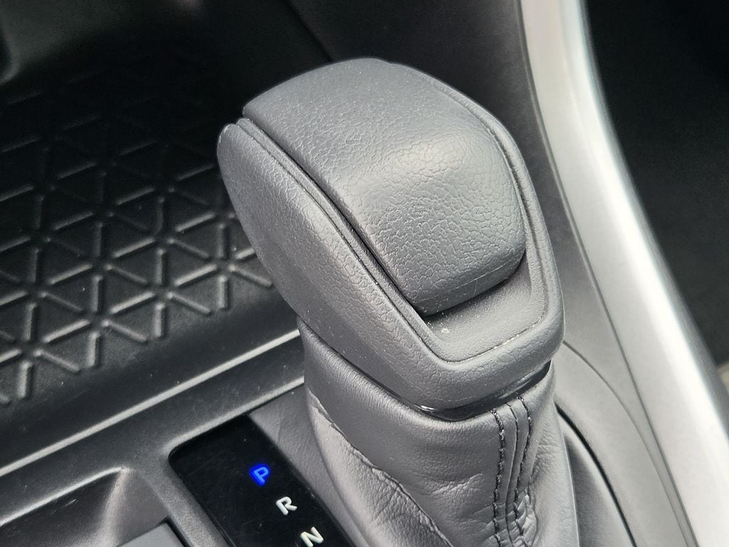 Used 2025 Midnight Black Metallic Toyota LE image 17