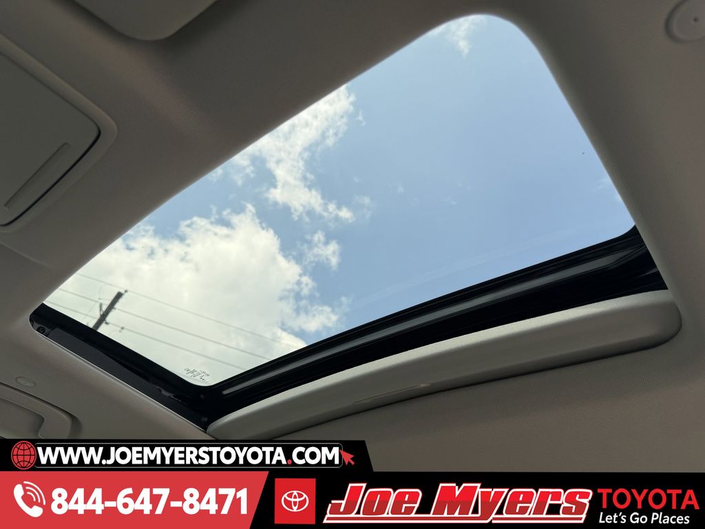 Used 2026 Urban Gray Pearl Honda EX image 27