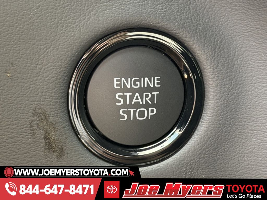 New 2026 Magnetic Gray Meta Toyota Platinum image 20