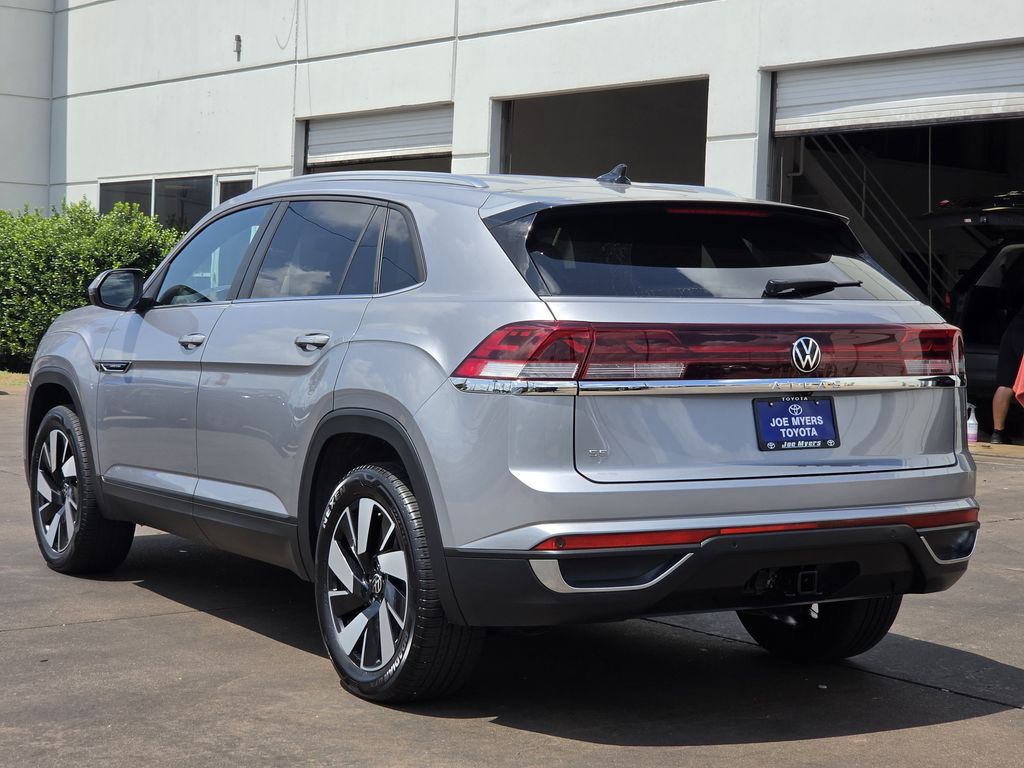 Used 2026 Silver Mist Metallic Volkswagen SE w/Technology image 7