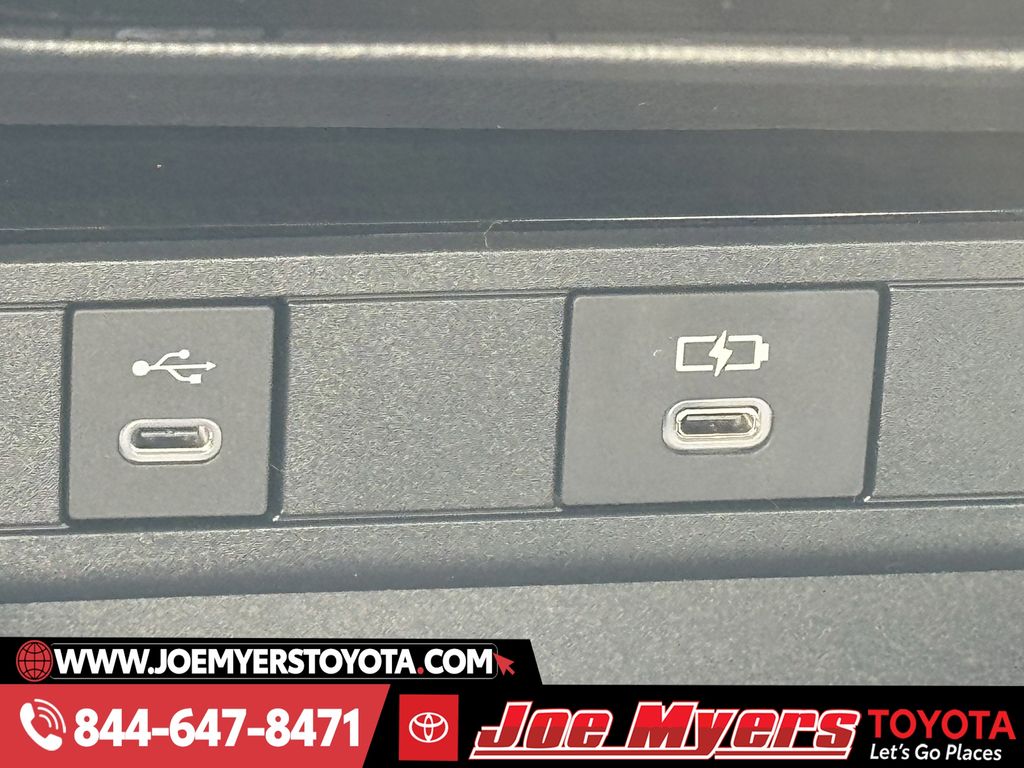 New 2026 Cutting Edge Toyota XLE image 18