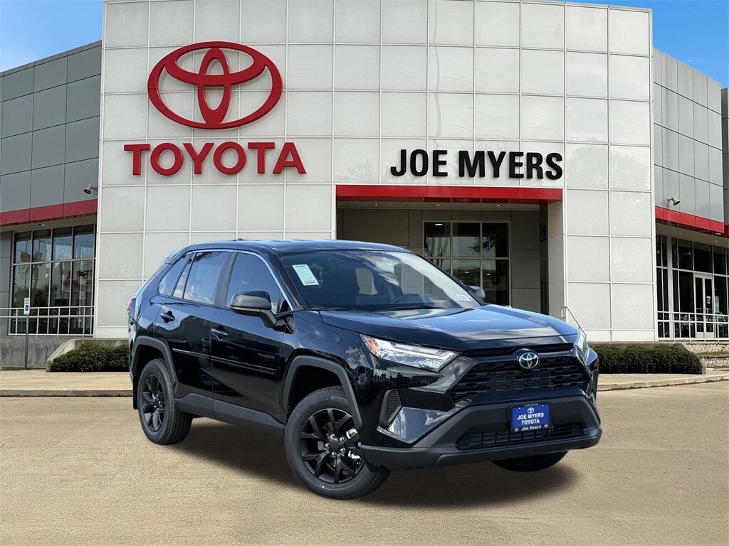 2025 Toyota RAV4 LE photo 2