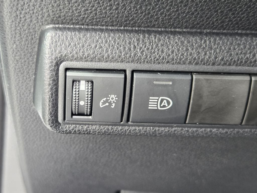 Used 2026 Ice Toyota LE image 24