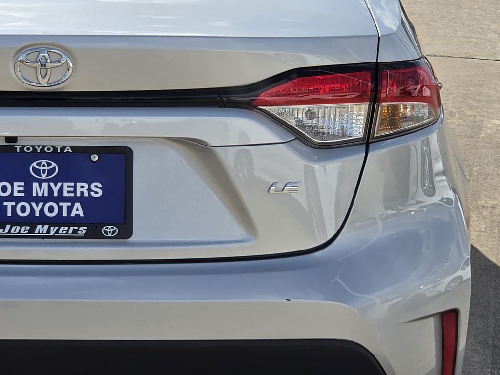Used 2026 Classic Silver Metallic Toyota LE image 9