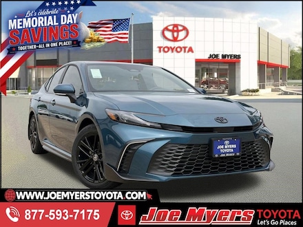 2026 Toyota Camry SE Sedan