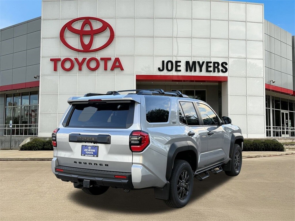 2025 Toyota 4Runner SR5 photo 4