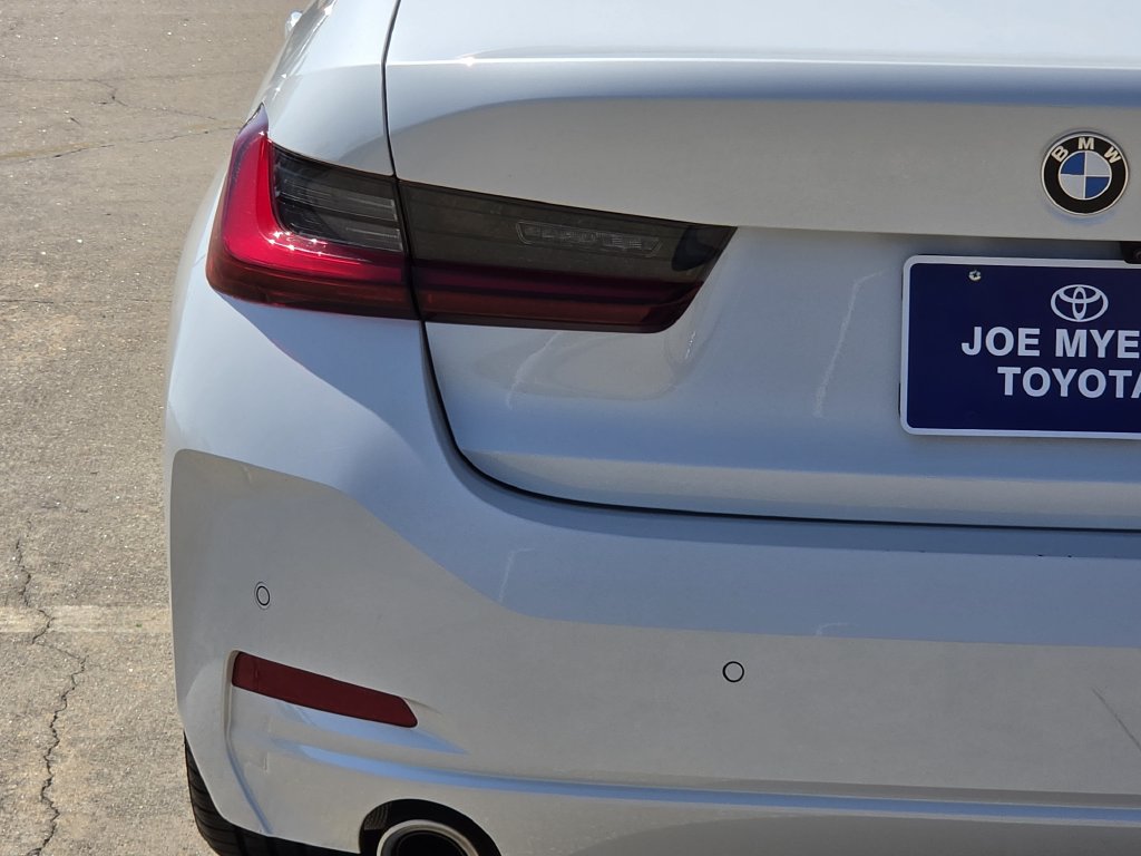 Used 2025 White Metallic BMW 330i image 10
