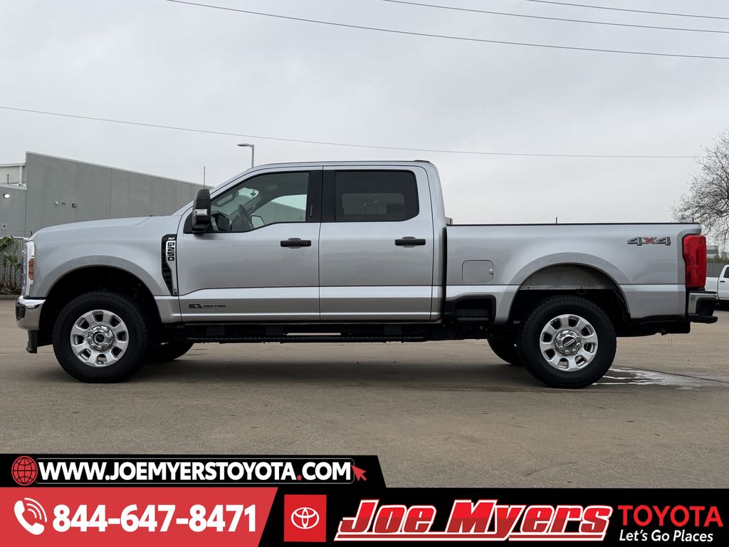Used 2024 Iconic Silver Metallic Ford XLT image 6