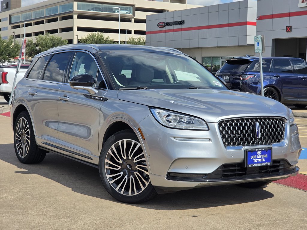 Used 2022 Radiance Metallic Lincoln Grand Touring image 2