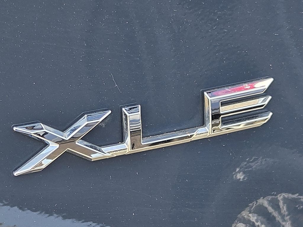 Used 2025 Cloud Toyota XLE image 11
