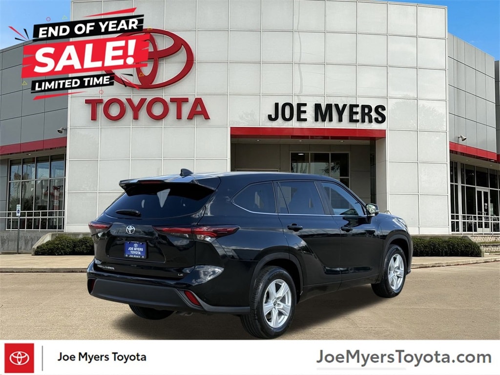 Used 2024 Toyota Highlander LE SUV