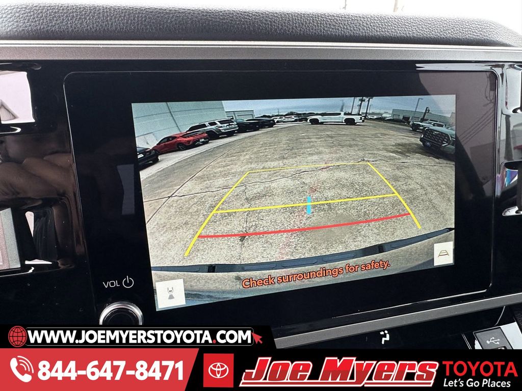 2025 Toyota Tundra SR5 - Photo 13