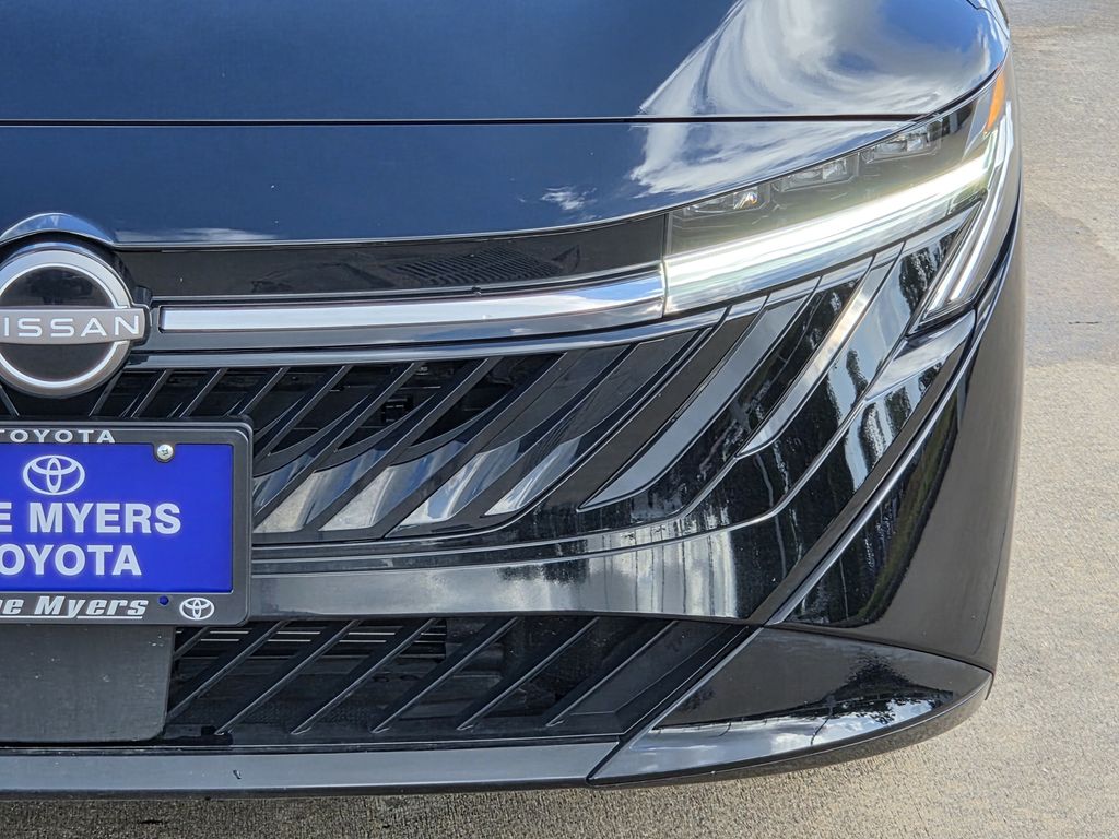 Used 2026 Super Black Nissan S image 4
