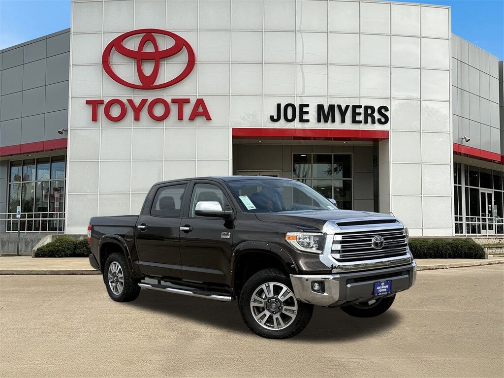 2020 Toyota Tundra Platinum Grade photo 2