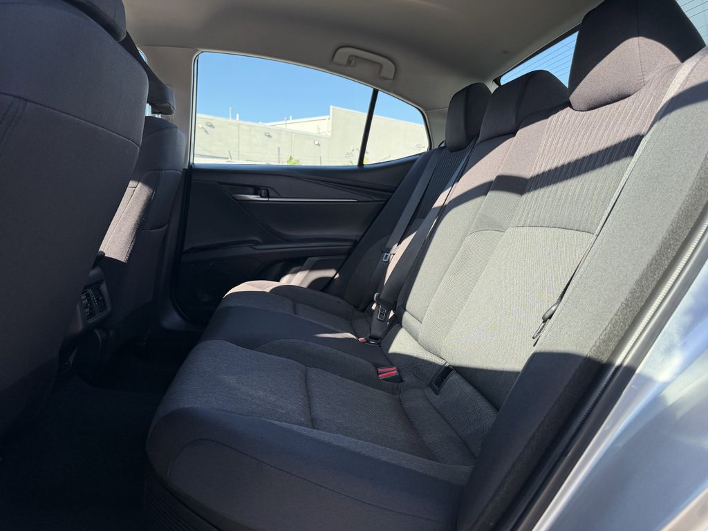 2025 Toyota Camry LE - Photo 28