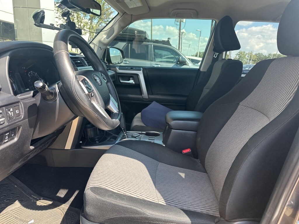 2023 Toyota 4Runner SR5 photo 2