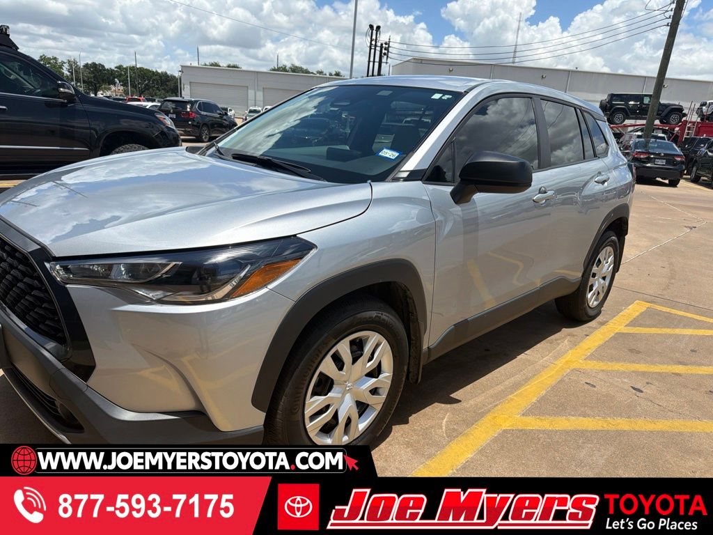 Sonic Silver 2024 Toyota Corolla Cross L FWD SUV / Crossover Front-Wheel Drive Continuously Variable Transmission