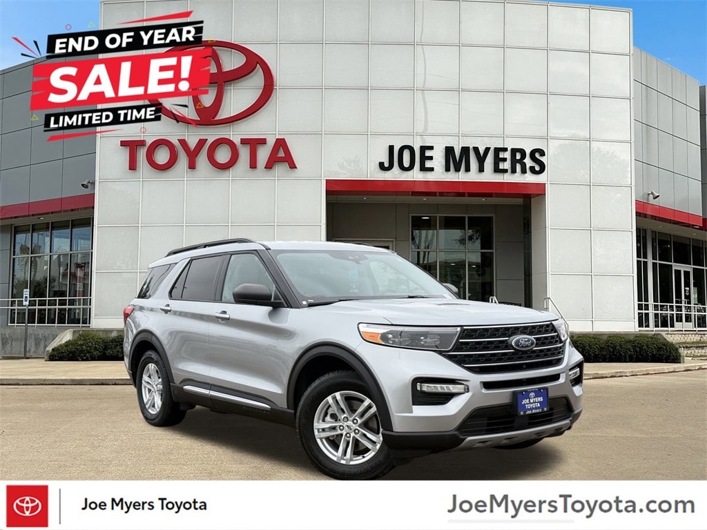 2023 Ford Explorer XLT's photo