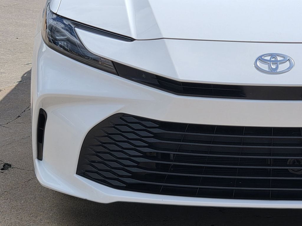 Used 2026 Ice Toyota LE image 5