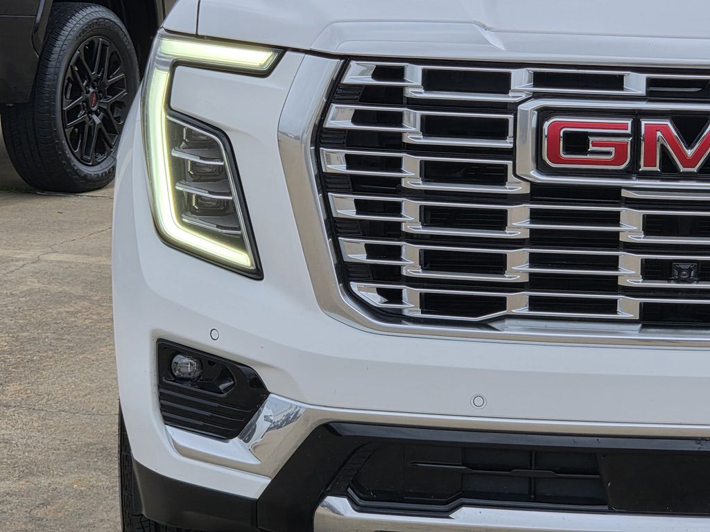 Used 2025 Summit White GMC Denali image 5