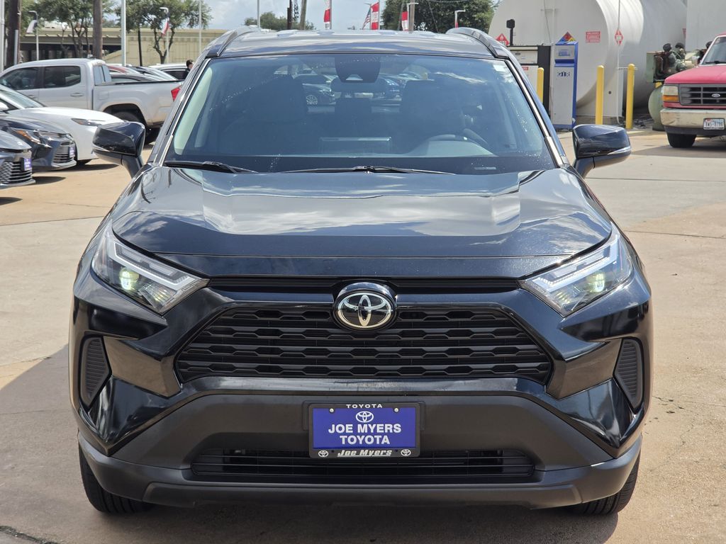 Used 2025 Midnight Black Metallic Toyota XLE image 3
