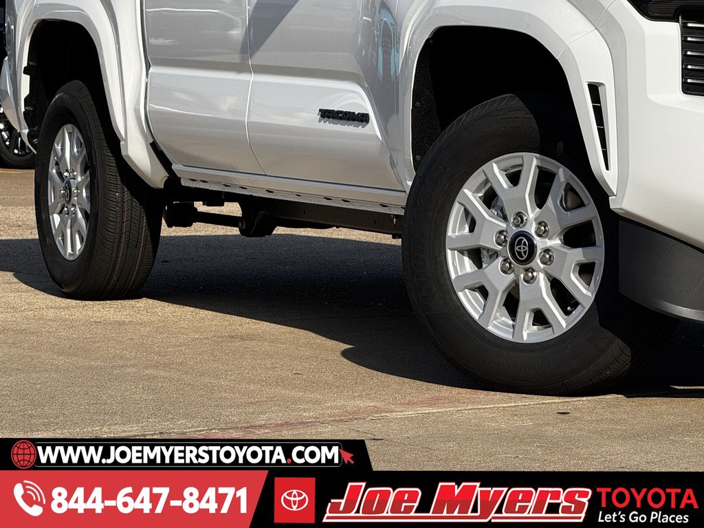 New 2026 Ice Cap Toyota SR5 image 11