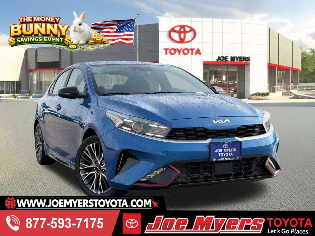 2023 Kia Forte GT-Line AT's photo