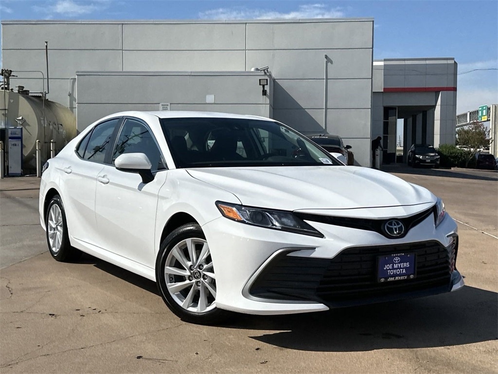 Used 2024 Toyota Camry LE with VIN 4T1C11AK4RU884848 for sale in Houston, TX