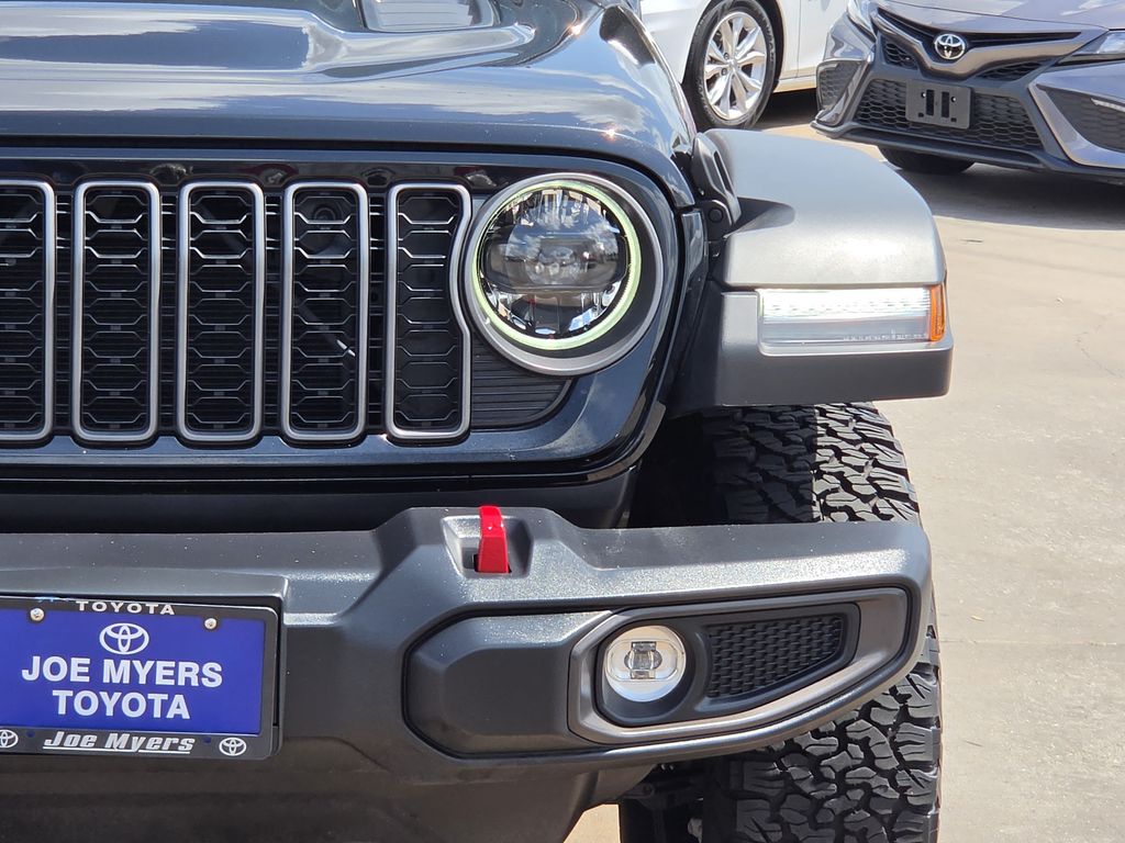 Used 2026 Black Clearcoat Jeep Rubicon image 4