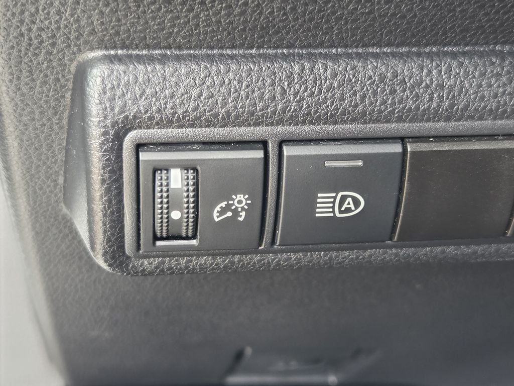 Used 2025 Ice Toyota LE image 24