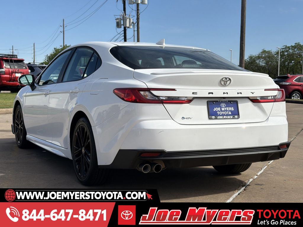 Used 2025 Ice Toyota SE image 7