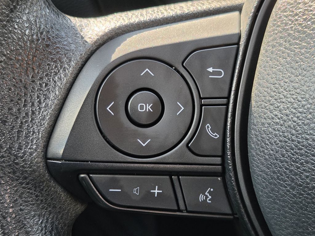 Used 2025 Silver Sky Metallic Toyota XLE image 24