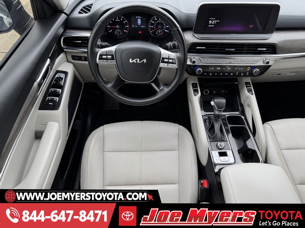 Used 2022 Gravity Gray Kia EX image 13