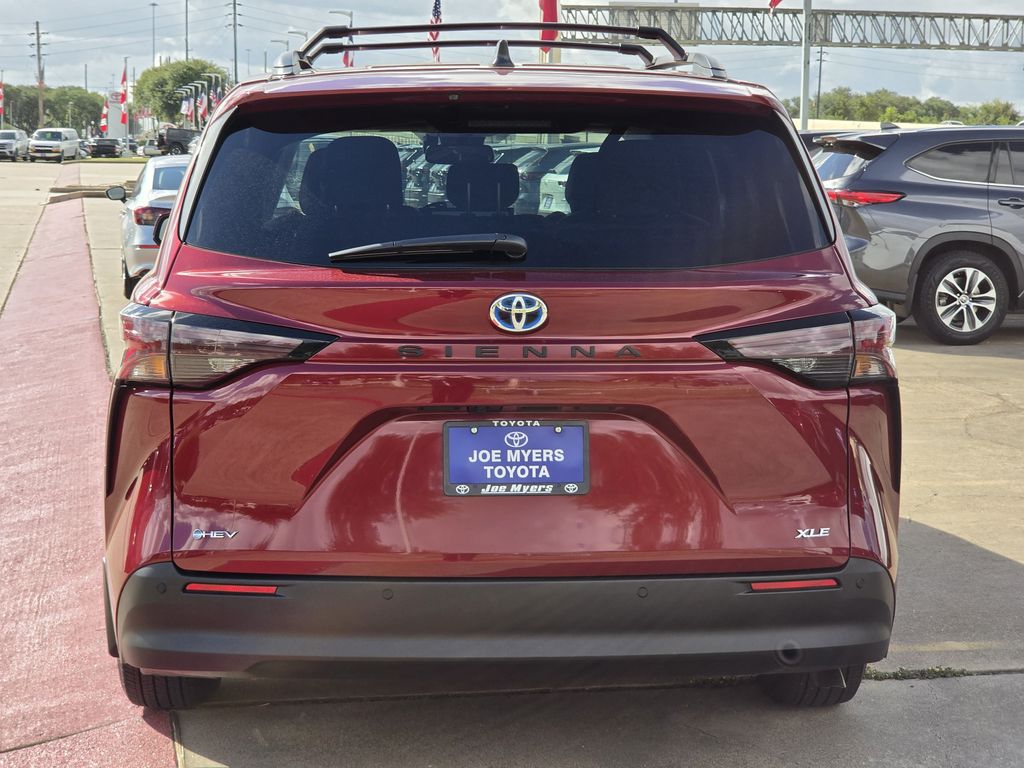 Used 2025 Pearl Toyota XLE image 8