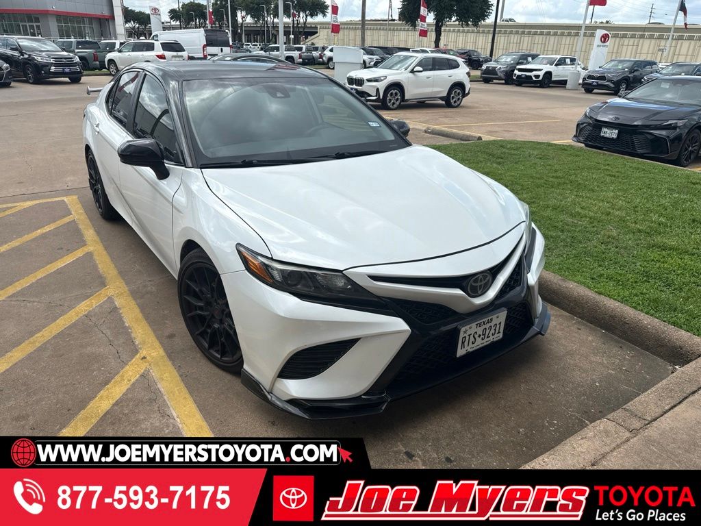 2020 Toyota Camry 3.5 Auto V6 XSE's photo