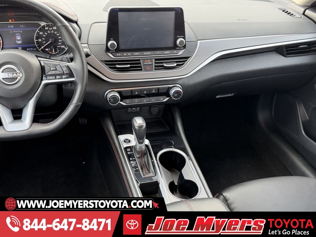 Used 2025 Super Black Clearcoat Nissan 2.5 SR image 17