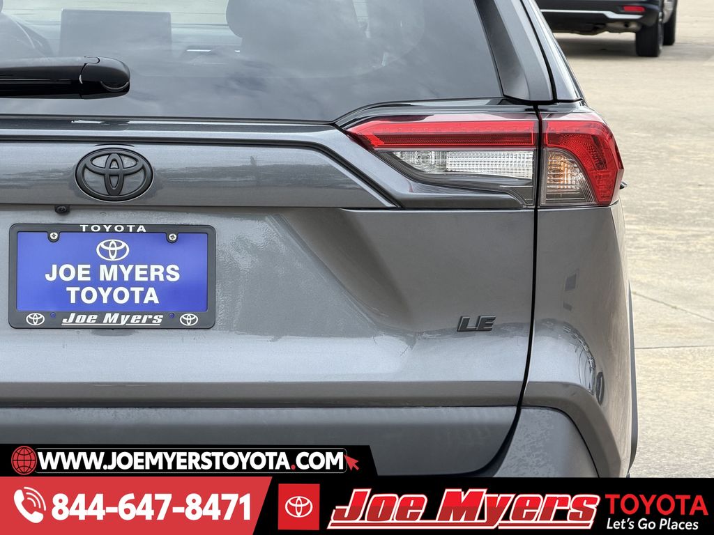 Used 2022 Magnetic Gray Metallic Toyota LE image 9