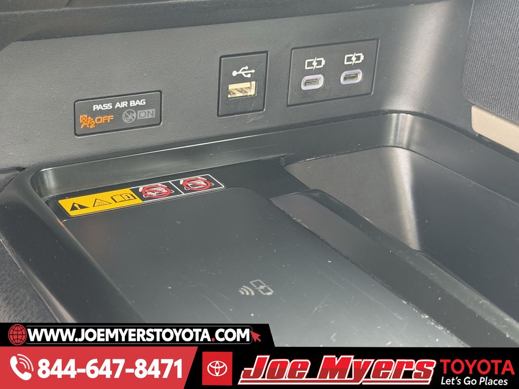 Used 2025 Ice Cap Toyota LE image 22