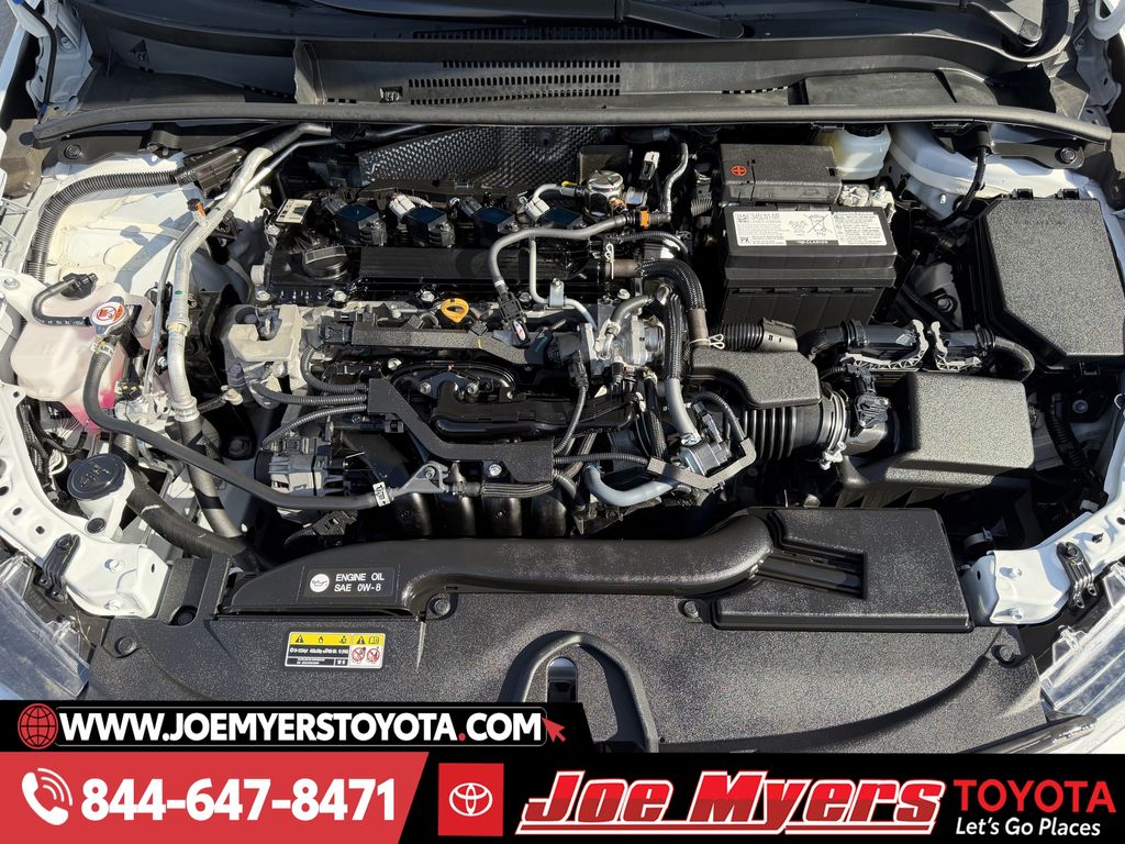 Used 2025 Ice Cap Toyota LE image 29