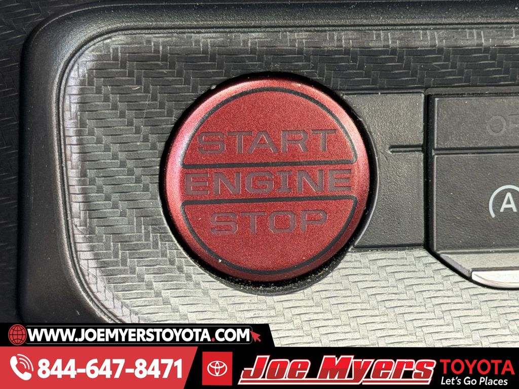 Used 2024 Shadow Black Ford Ecoboost Premium image 21