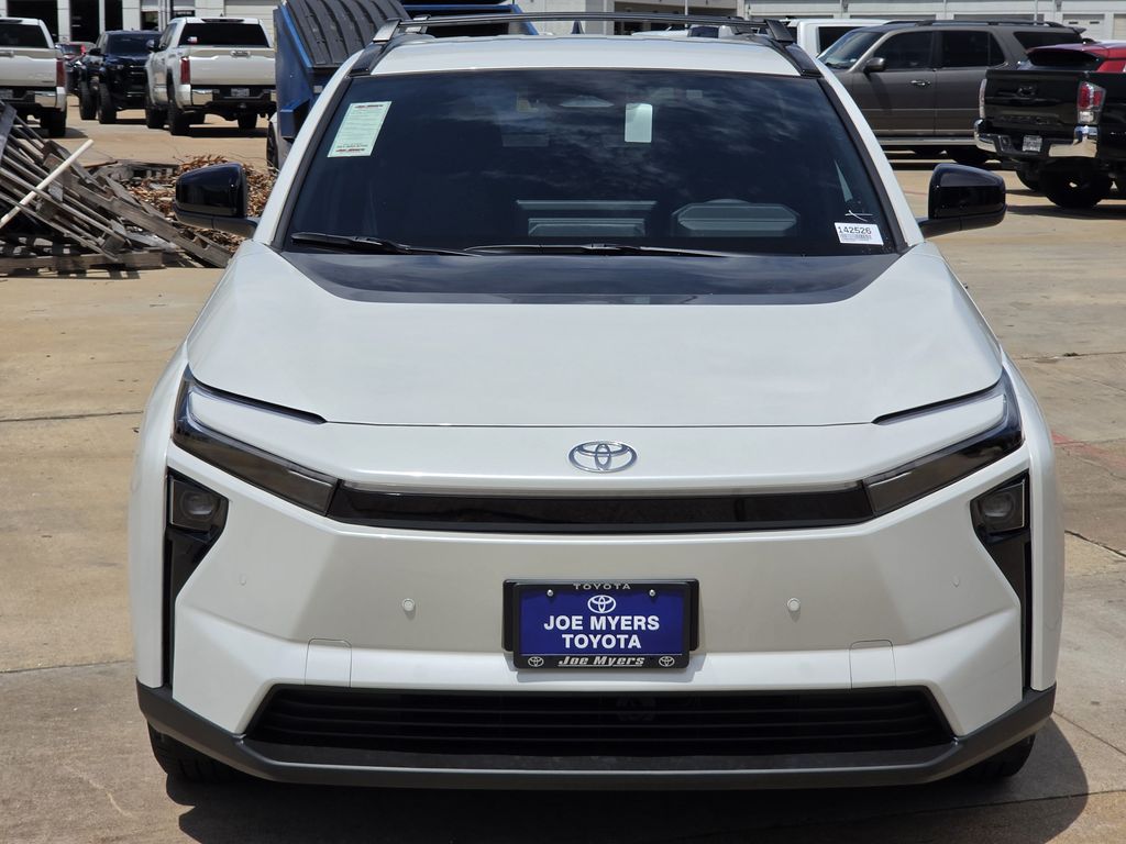 New 2026 Wind Chill Pearl Toyota XLE image 3
