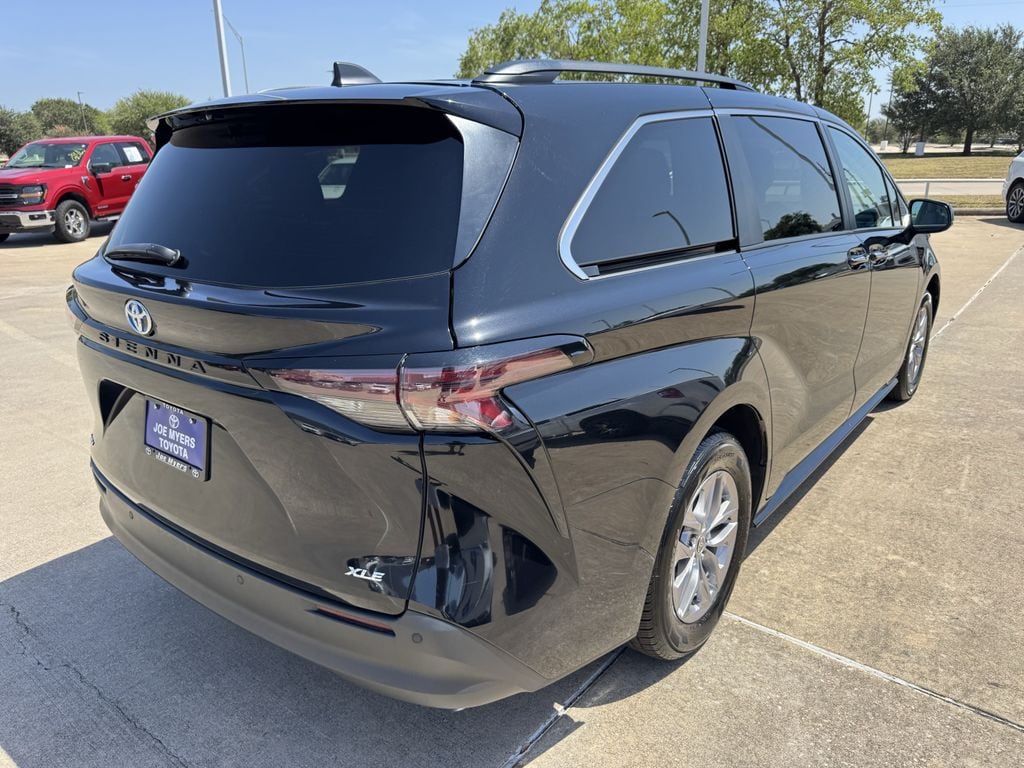 Used 2025 Midnight Black Metallic Toyota XLE image 7