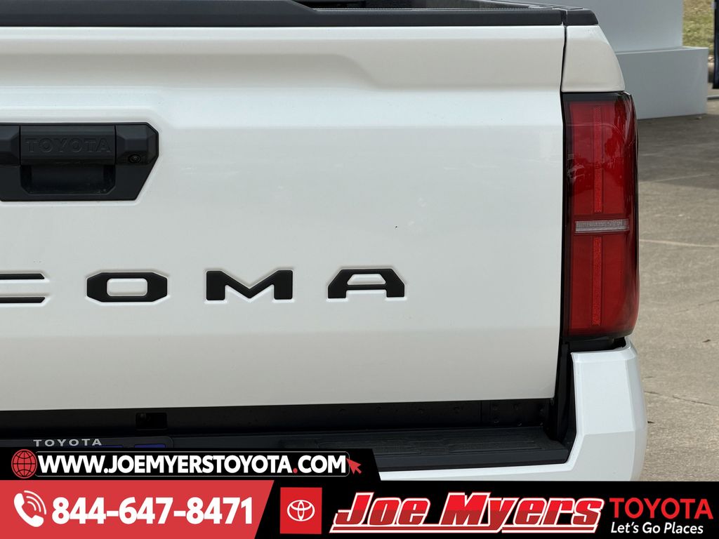 New 2026 Ice Cap Toyota SR5 image 9