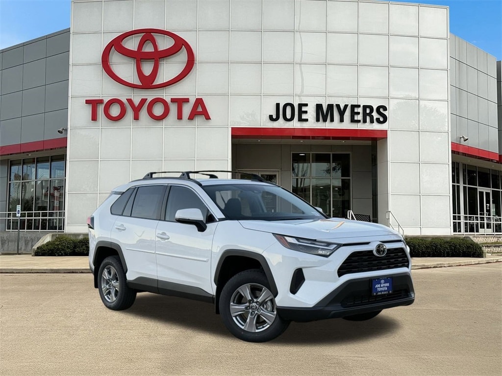 New 2025 Toyota RAV4 XLE SUV
